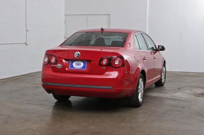 2010 Volkswagen Jetta Sedan 4dr DSG TDI - Click to see full-size photo viewer