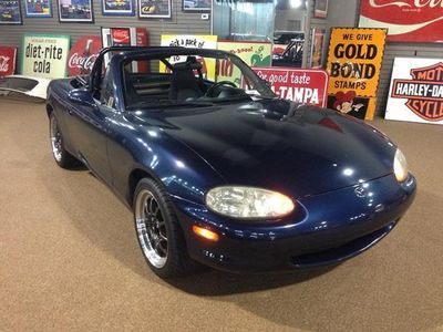 1999 Mazda Miata Sport - Click to see full-size photo viewer