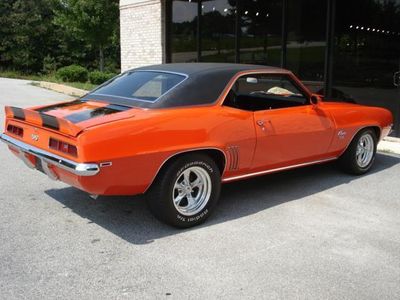 1969 Chevrolet Camaro SS 350 - Click to see full-size photo viewer